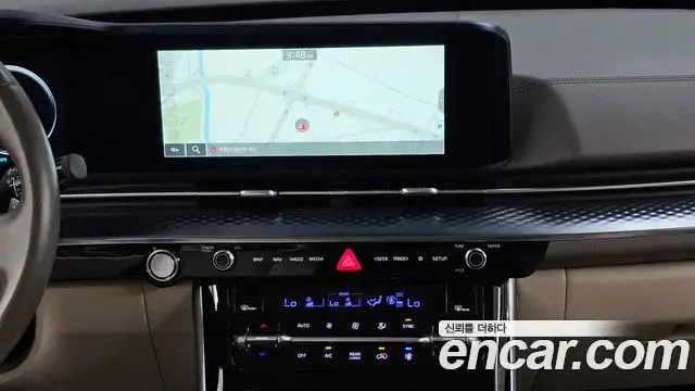 Kia Carnival 2023 — Photo 13/20