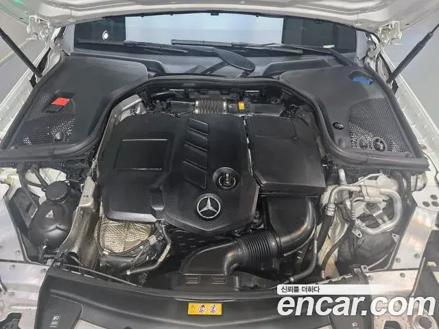 Mercedes-Benz E-Class 2021 — Фото 5/20