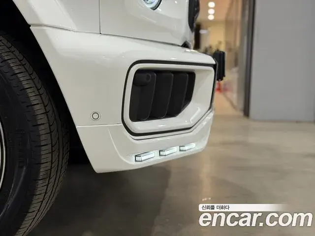 Mercedes-Benz G-Class 2025 — Фото 2/17