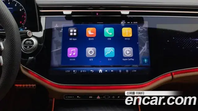 Mercedes-Benz E-Class 2025 — Photo 13/19