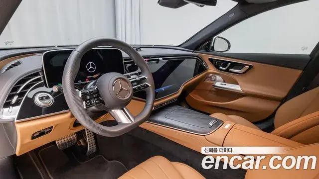 Mercedes-Benz E-Class 2025 — Photo 16/19