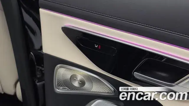 Mercedes-Benz E-Class 2025 — Photo 19/20