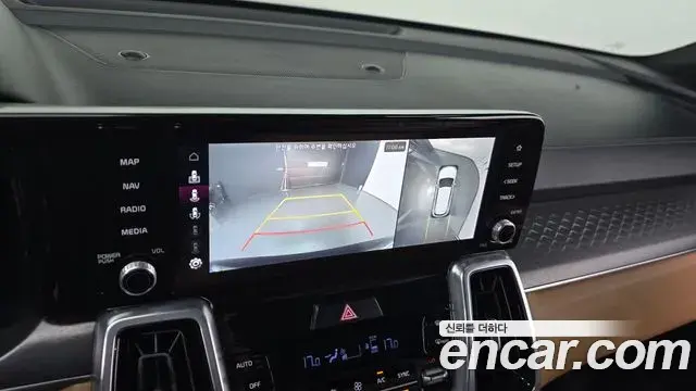 Kia Sorento 2021 — Фото 14/20