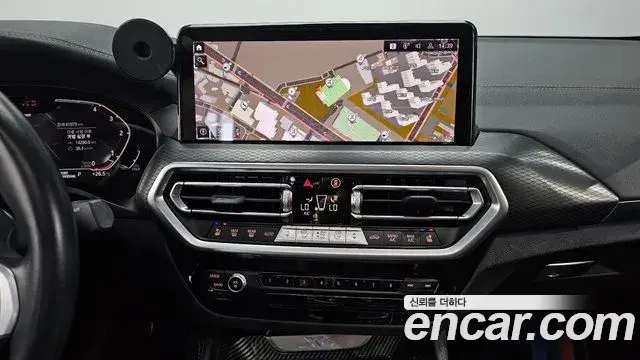 BMW X4 2023 — Фото 14/20