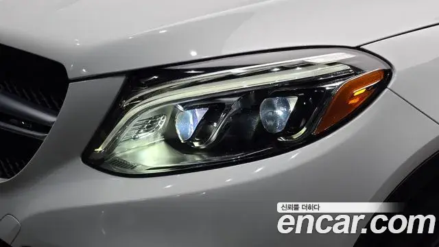 Mercedes-Benz GLE-Class 2019 — Şəkil 30/33