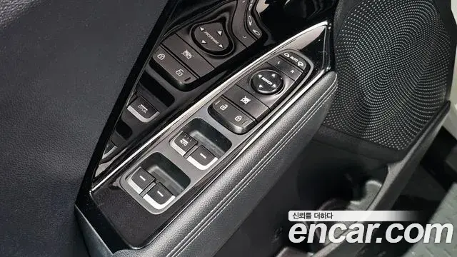 Kia Niro 2019 — Фото 18/20