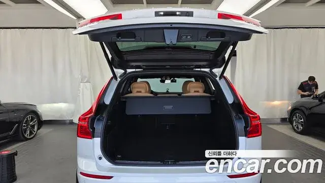 Volvo XC60 2023 — Фото 20/20