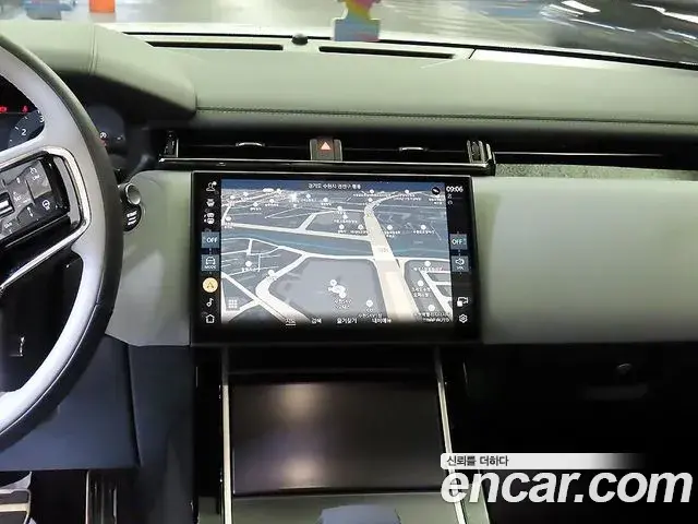 Land Rover Range Rover Velar 2025 — Photo 11/20