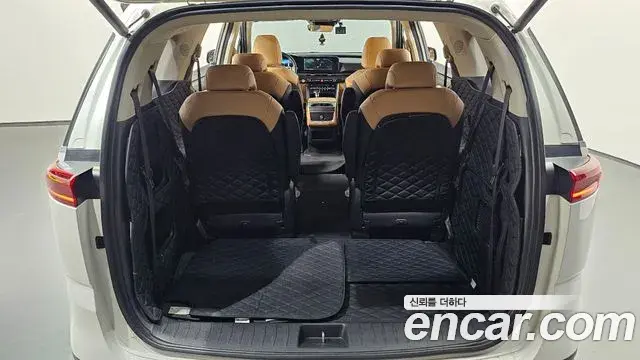 Kia Carnival 2021 — Şəkil 19/20