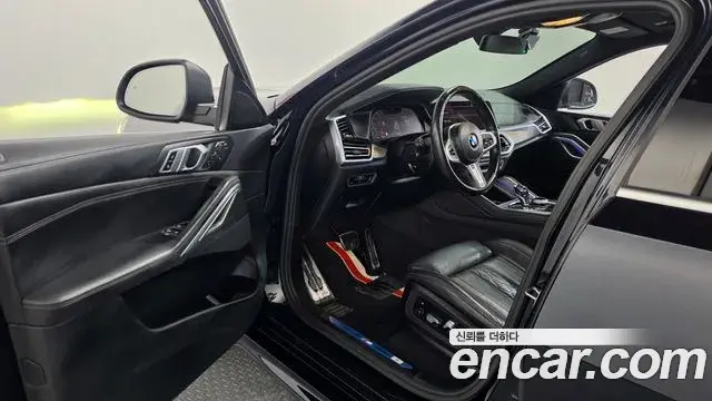 BMW X6 2022 — Фото 10/20