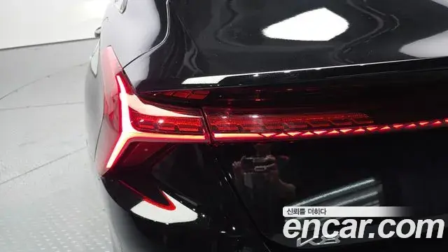 Kia K8 2022 — Photo 15/33