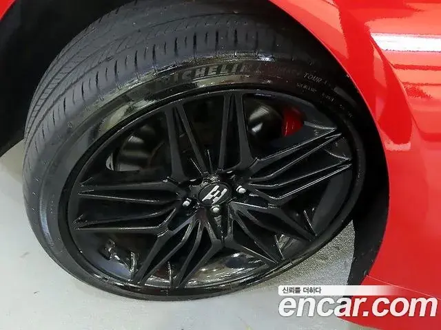 Kia Stinger 2018 — ფოტო 9/20