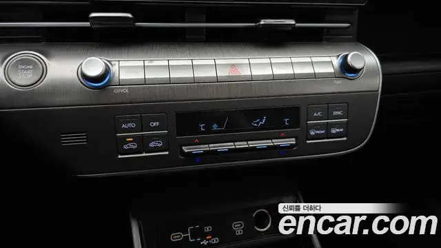 Hyundai Kona 2023 — Фото 18/20
