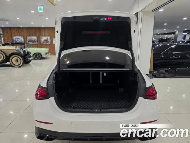 Mercedes-Benz E-Class 2025 — Şəkil 10/19