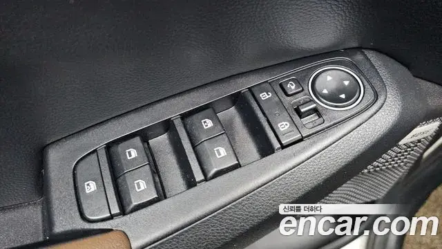 Kia Seltos 2019 — ფოტო 32/35