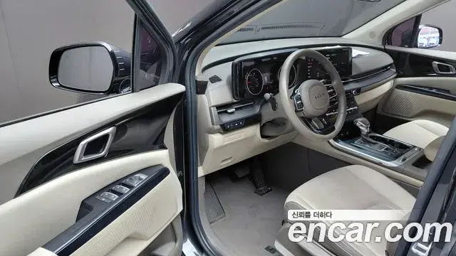 Kia Carnival 2021 — Photo 10/20