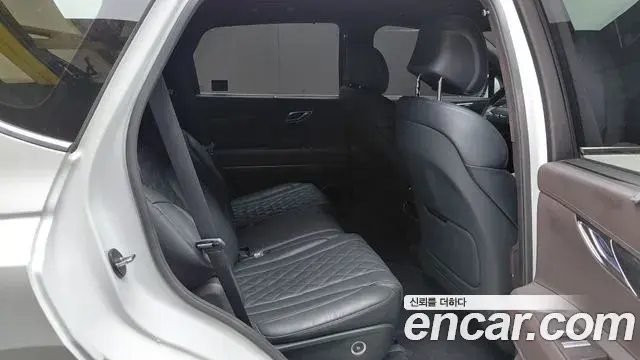 Genesis GV80 2021 — ფოტო 12/32