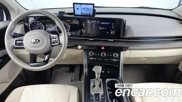 Kia Carnival 2021 — Photo 7/20