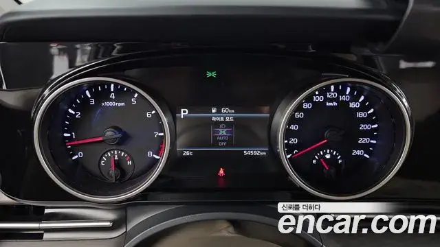 Kia Carnival 2021 — Photo 8/20