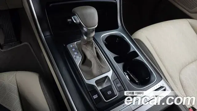 Kia Carnival 2021 — Photo 9/20