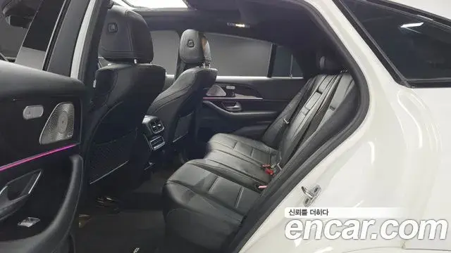 Mercedes-Benz GLE-Class 2022 — Photo 12/20