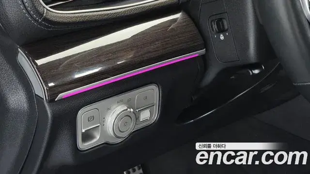 Mercedes-Benz GLE-Class 2022 — Photo 14/20