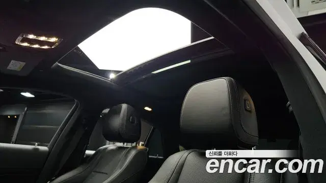 Mercedes-Benz GLE-Class 2022 — Photo 17/20