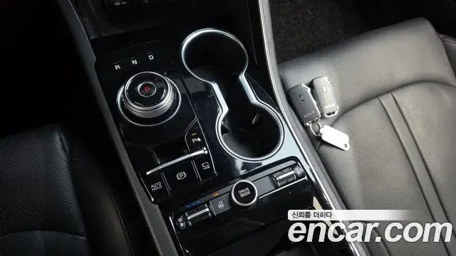 Kia K5 2021 — Şəkil 25/32
