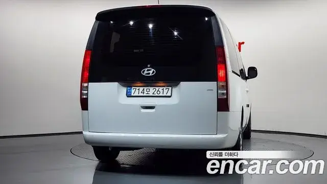 Hyundai Staria 2024 — Фото 4/20