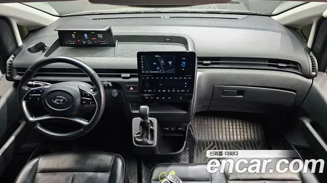 Hyundai Staria 2023 — Фото 7/20
