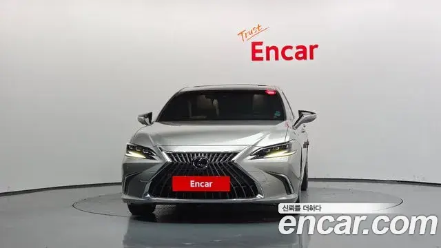 Lexus ES300h 2023 — Şəkil 3/20