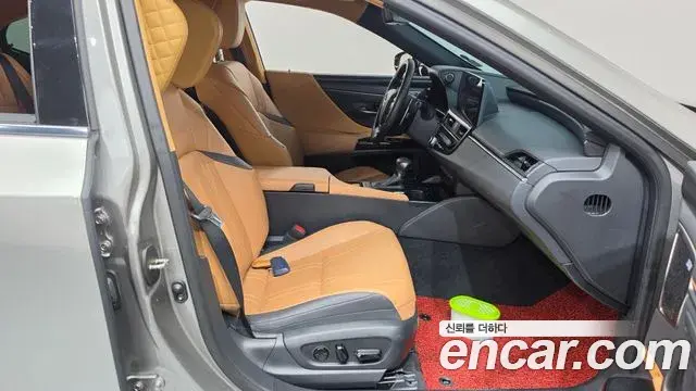 Lexus ES300h 2023 — Şəkil 11/20