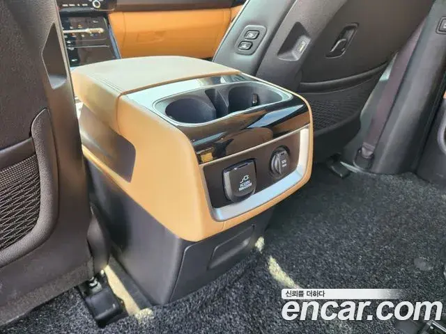 Kia Carnival 2021 — Фото 19/20