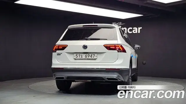 Volkswagen Tiguan Allspace 2018 — Фото 4/20