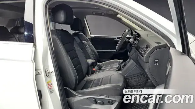 Volkswagen Tiguan Allspace 2018 — Фото 12/20