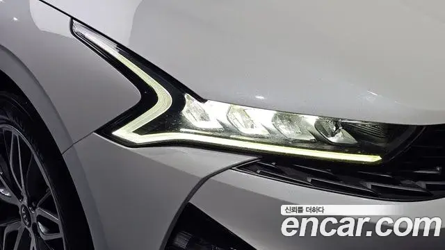 Kia K5 2019 — Şəkil 24/30