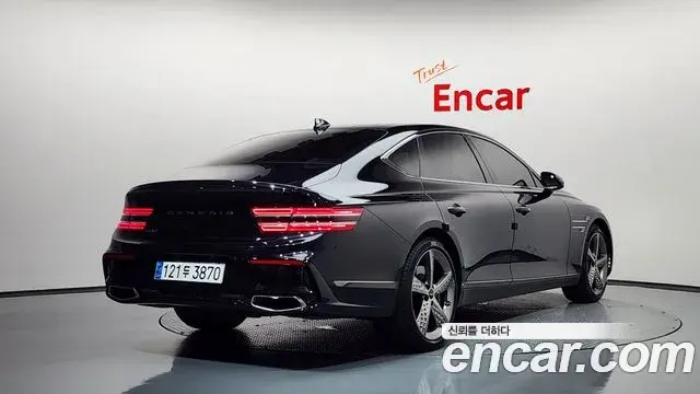 Genesis Electrified G80 2024 — Photo 2/20