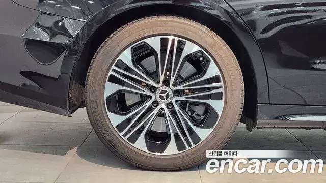 Mercedes-Benz E-Class 2026 — ფოტო 2/20