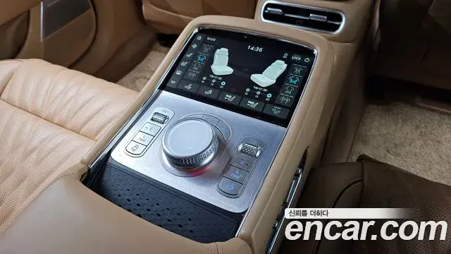 Genesis G90 2022 — Photo 19/20