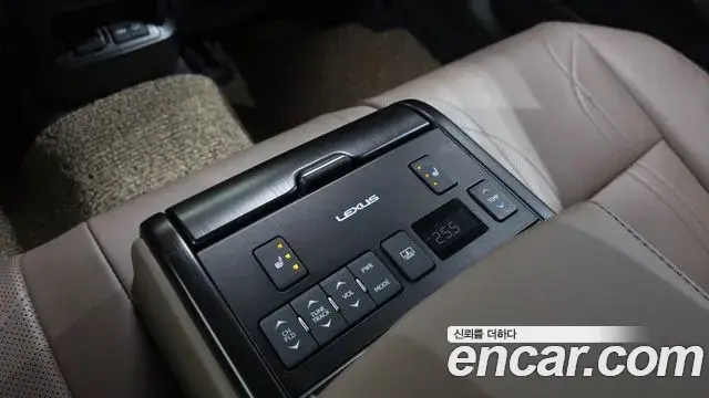 Lexus ES300h 2025 — Photo 19/20