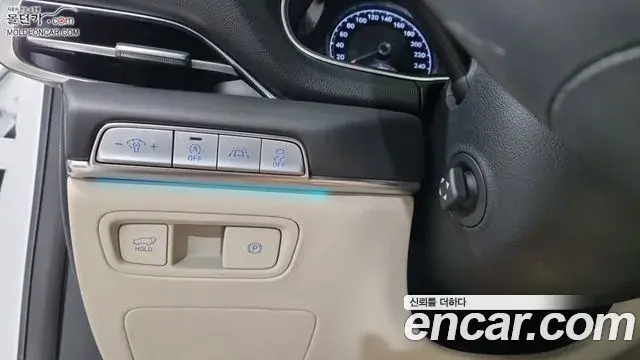 Genesis GV80 2021 — Photo 16/18