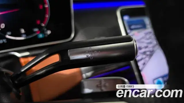 Mercedes-Benz S-Class 2022 — Photo 8/20