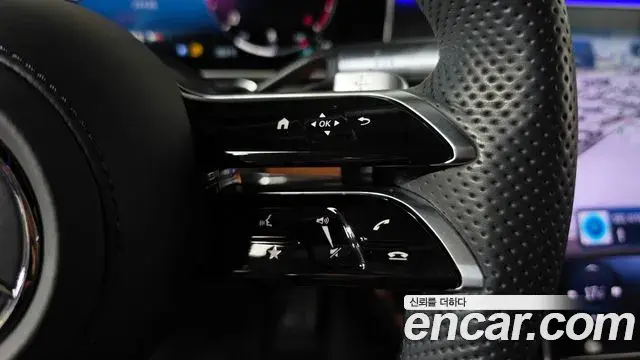 Mercedes-Benz S-Class 2022 — Photo 18/20