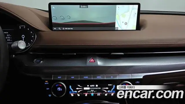 Genesis Electrified G80 2021 — Photo 12/20