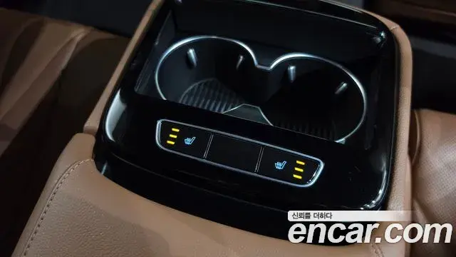 Genesis Electrified G80 2021 — Photo 19/20
