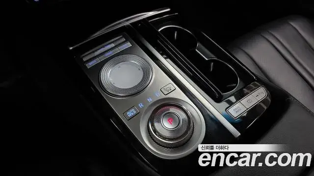 Genesis Electrified G80 2020 — Şəkil 9/20