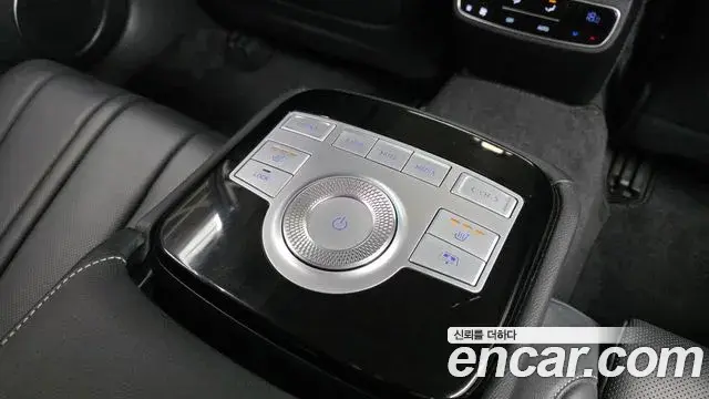 Genesis Electrified G80 2020 — Şəkil 19/20