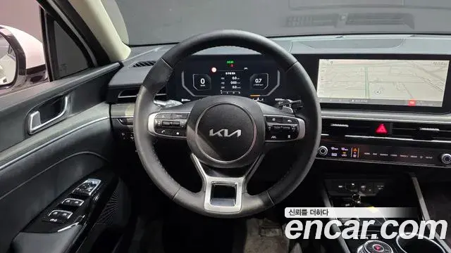 Kia K5 2024 — Şəkil 13/20