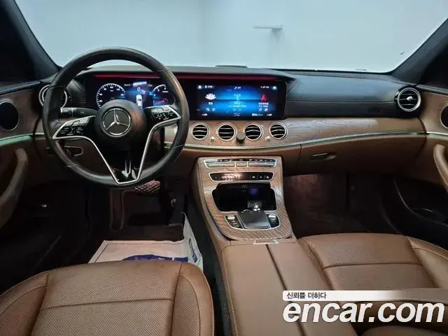 Mercedes-Benz E-Class 2020 — Фото 10/20