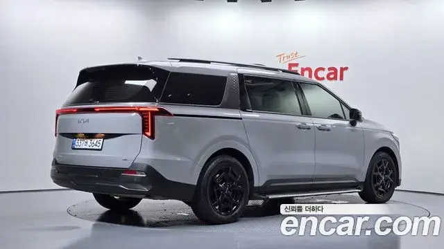 Kia Carnival 2024 — Photo 2/20